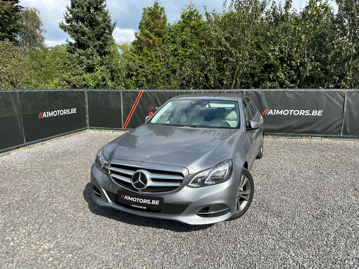 Mercedes-Benz E 200 - - - VERKOCHT - - - Elegance | Leder